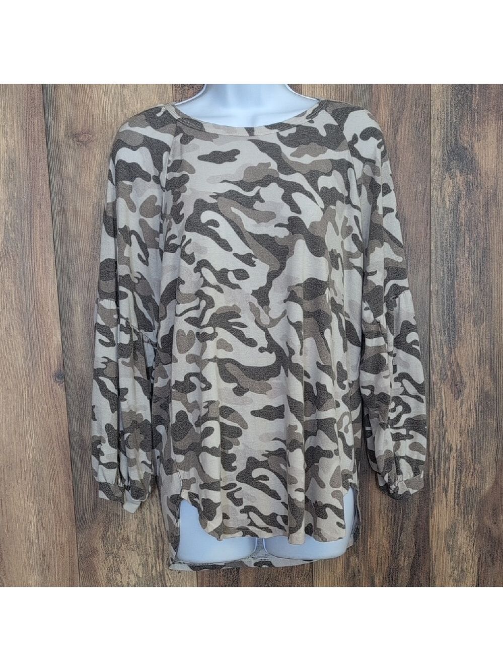Crepas Camouflage Print Knit Top S                            R112